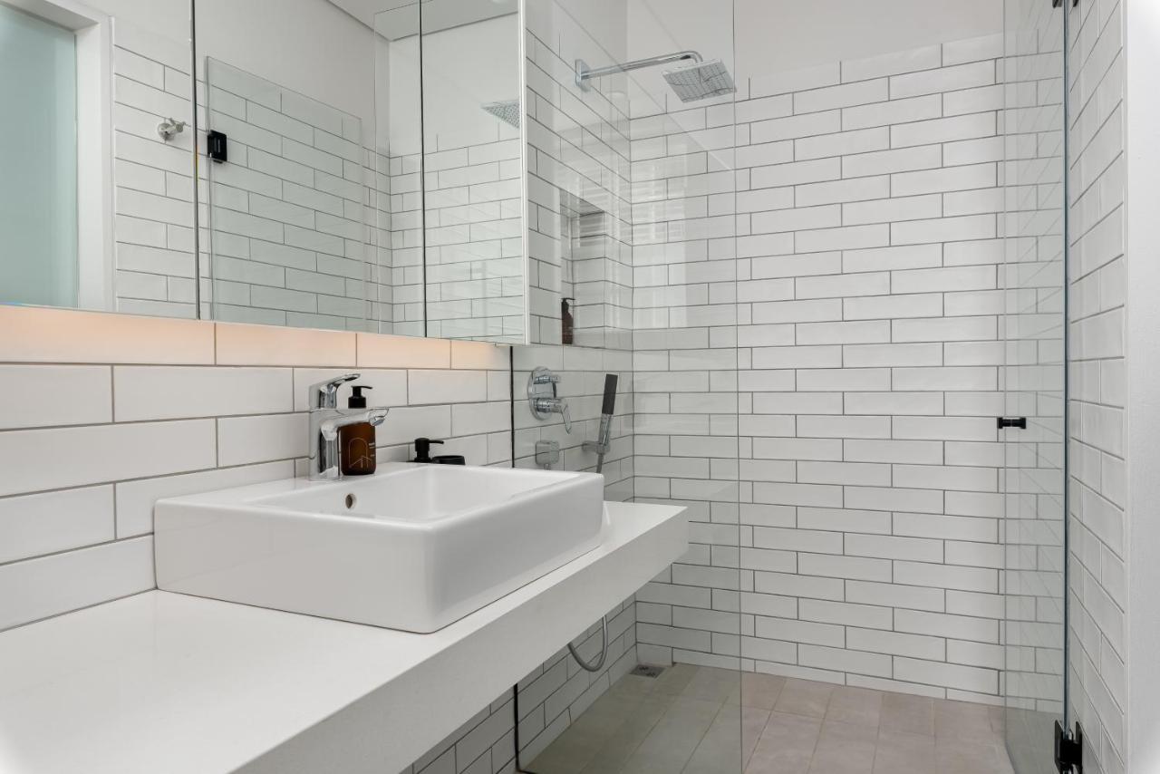 36 Buiten Street Luxury House *